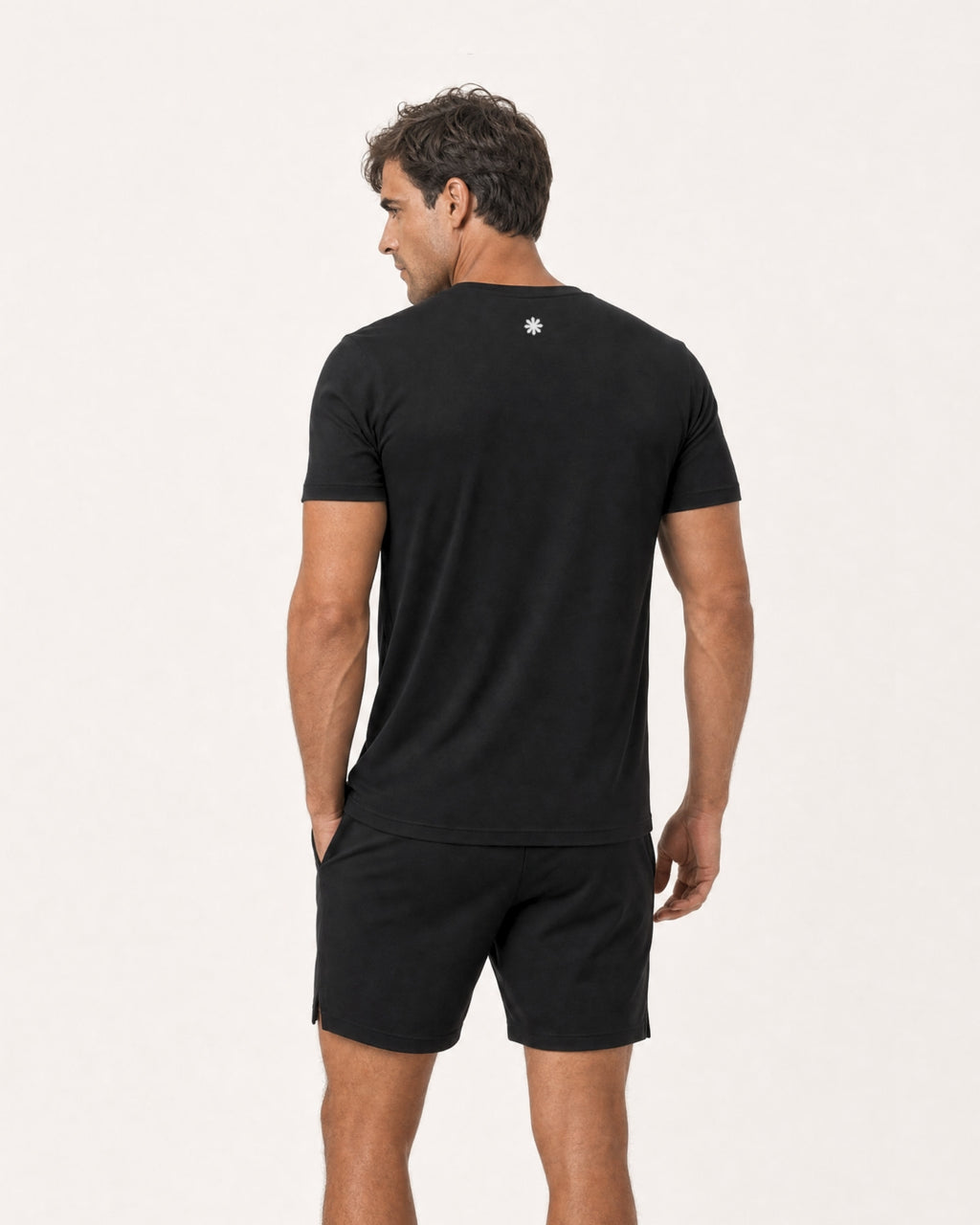 PERFORMANCE T-SHIRT